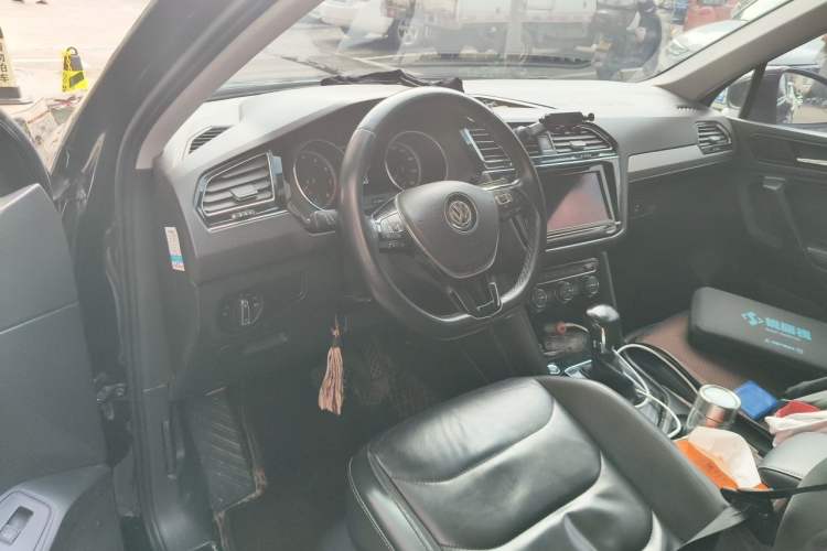 Used Volkswagen Tiguan L 2018 Revised Version 380TSI Automatic All-Wheel Drive Luxury Edition Steering Wheel