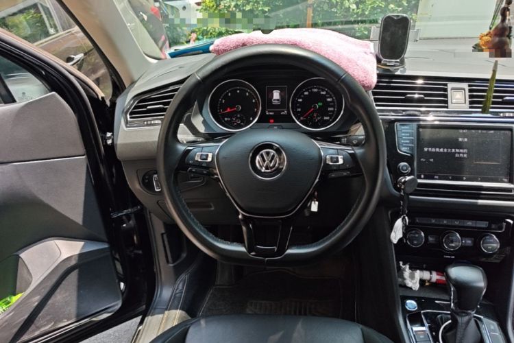 Used Volkswagen Tiguan L 2018 330TSI Automatic Two-Wheel Drive Comfort Edition Steering Wheel