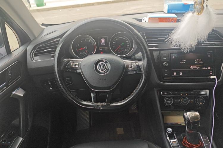 Used Volkswagen Tiguan L 2018 330TSI Automatic Two-Wheel Drive Luxury Edition Steering Wheel