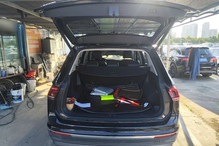 Used Volkswagen Tiguan L 2018 Revised 330TSI Automatic Two-Wheel Drive Flagship Edition Trunk