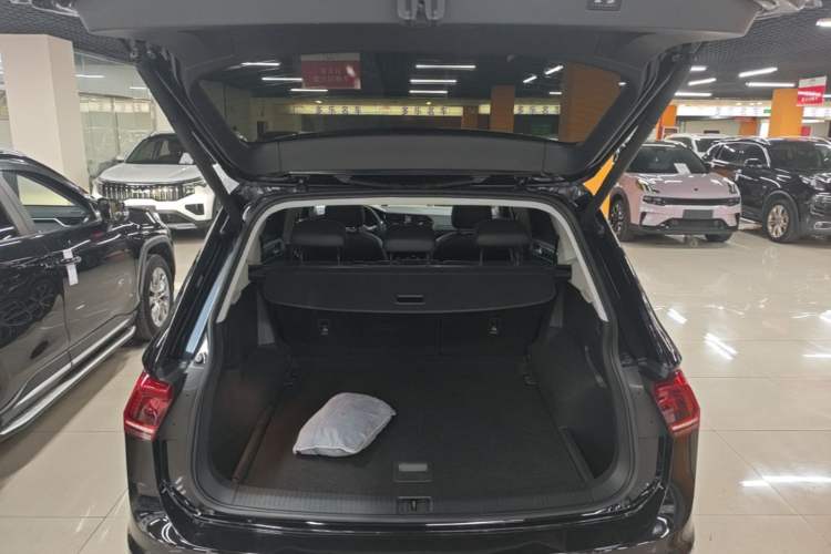 Used Volkswagen Tiguan L 2018 330TSI Automatic Two-Wheel Drive Flagship Edition Trunk