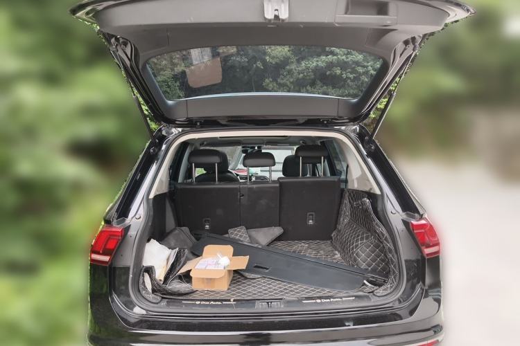 Used Volkswagen Tiguan L 2018 330TSI Automatic Two-Wheel Drive Luxury Edition Trunk