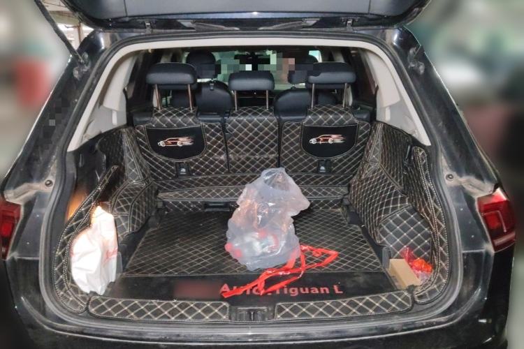 Used Volkswagen Tiguan L 2018 330TSI Automatic Two-Wheel Drive Luxury Edition Trunk