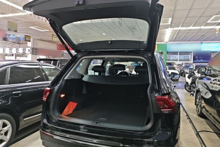 Used Volkswagen Tiguan L 2018 Revised 330TSI Automatic Two-Wheel Drive Flagship Edition Trunk