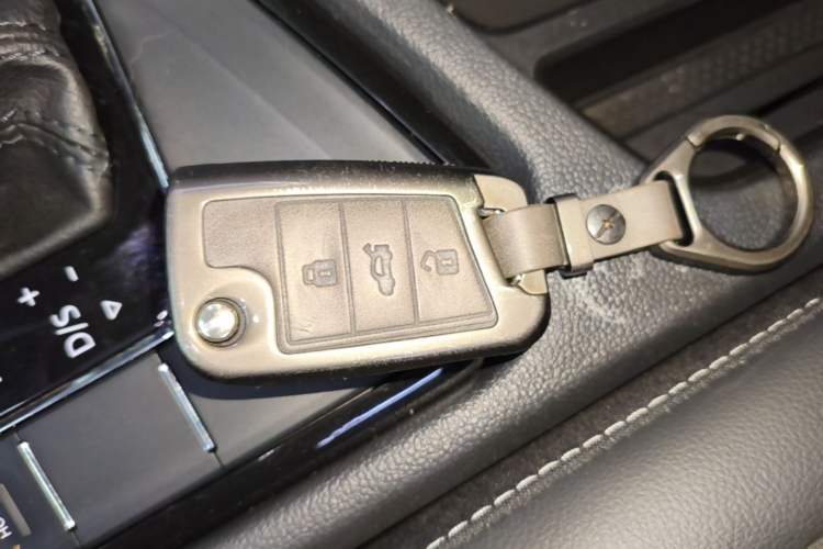 Used Volkswagen Tiguan L 2018 280TSI Automatic Two-Wheel Drive Comfort Edition Vehicle Key