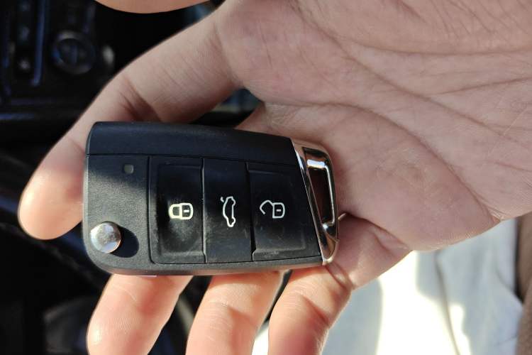 Used Volkswagen Tiguan L 2018 330TSI Automatic Two-Wheel Drive Luxury Edition Vehicle Key