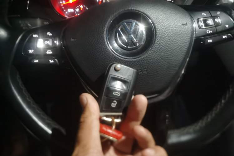Used Volkswagen Tiguan L 2018 380TSI Automatic All-Wheel Drive Luxury Edition Vehicle Key