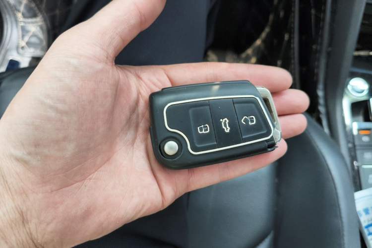 Used Volkswagen Tiguan L 2018 380TSI Automatic All-Wheel Drive Luxury Edition Vehicle Key