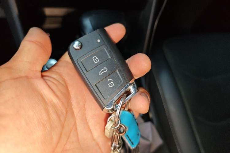 Used Volkswagen Tiguan L 2018 330TSI Automatic Two-Wheel Drive Luxury Edition Vehicle Key