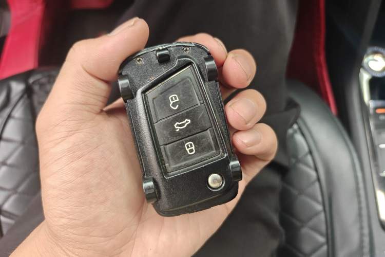 Used Volkswagen Tiguan L 2018 380TSI Automatic All-Wheel Drive Luxury Edition Vehicle Key