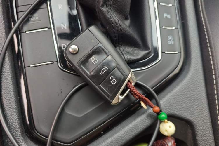 Used Volkswagen Tiguan L 2018 330TSI Automatic Two-Wheel Drive Luxury Edition Vehicle Key