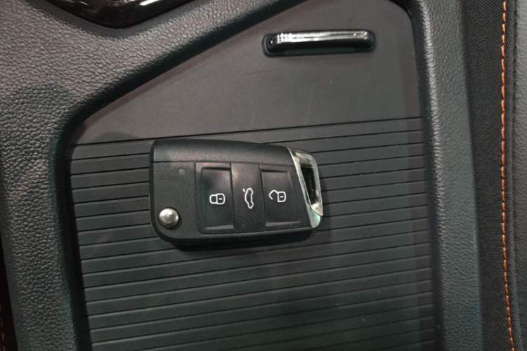 Used Volkswagen Tiguan L 2018 330TSI Automatic Two-Wheel Drive Flagship Edition Vehicle Key