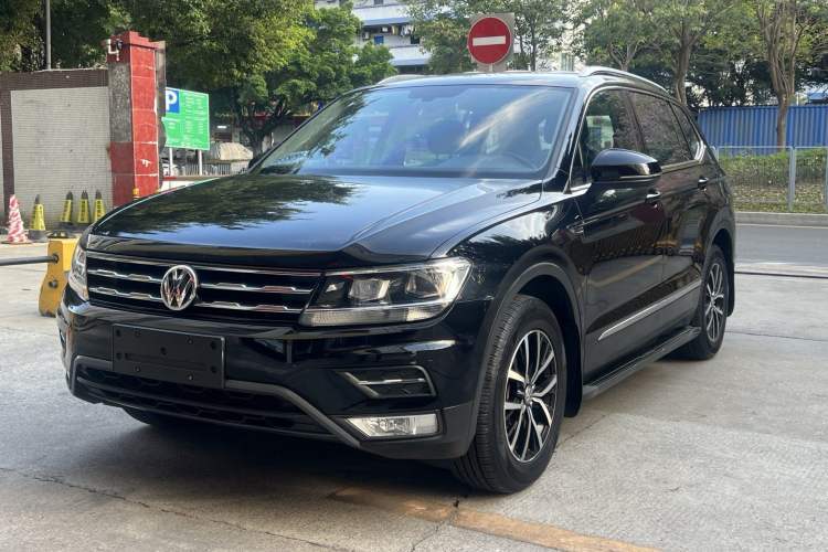 Used Volkswagen Tiguan L 2018 Revised Version 330TSI Automatic Two-Wheel Drive Comfort Edition Guazi used car, China used car export, Used car for sale, Used  cars, Cheapest cars for sale