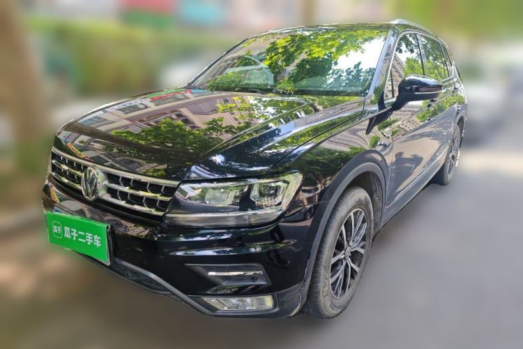 Used Volkswagen Tiguan L 2018 330TSI Automatic Two-Wheel Drive Luxury Edition Guazi used car, China used car export, Used car for sale, Used  cars, Cheapest cars for sale