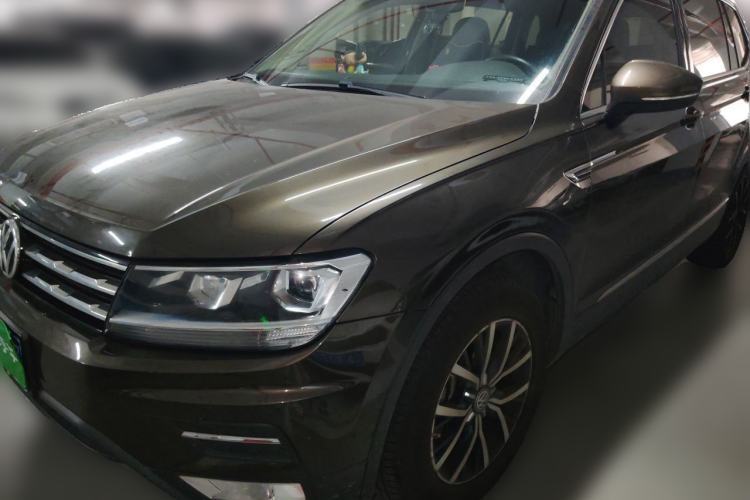 Used Volkswagen Tiguan L 2018 330TSI Automatic Two-Wheel Drive Luxury Edition Guazi used car, China used car export, Used car for sale, Used cars, Cheapest cars for sale