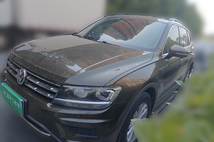 Used Volkswagen Tiguan L 2018 Revised Version 330TSI Automatic Two-Wheel Drive Trendy Edition Guazi used car, China used car export, Used car for sale, Used cars, Cheapest cars for sale