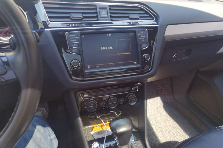 Used Volkswagen Tiguan L 2018 330TSI Automatic Two-Wheel Drive Comfort Edition Audio And AC Panel