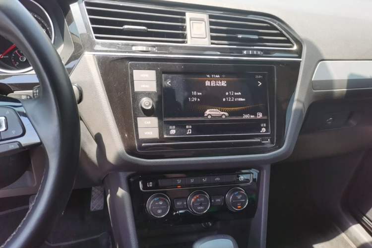 Used Volkswagen Tiguan L 2018 280TSI Automatic Two-Wheel Drive Comfort Edition Audio And AC Panel
