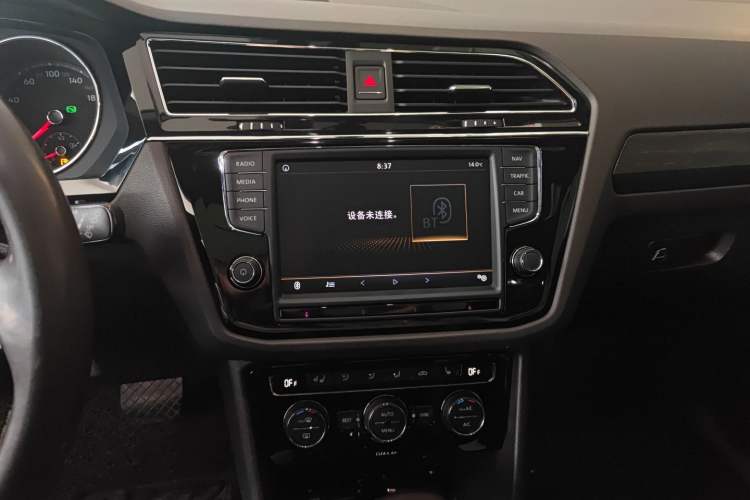 Used Volkswagen Tiguan L 2018 330TSI Automatic Two-Wheel Drive Luxury Edition Audio And AC Panel