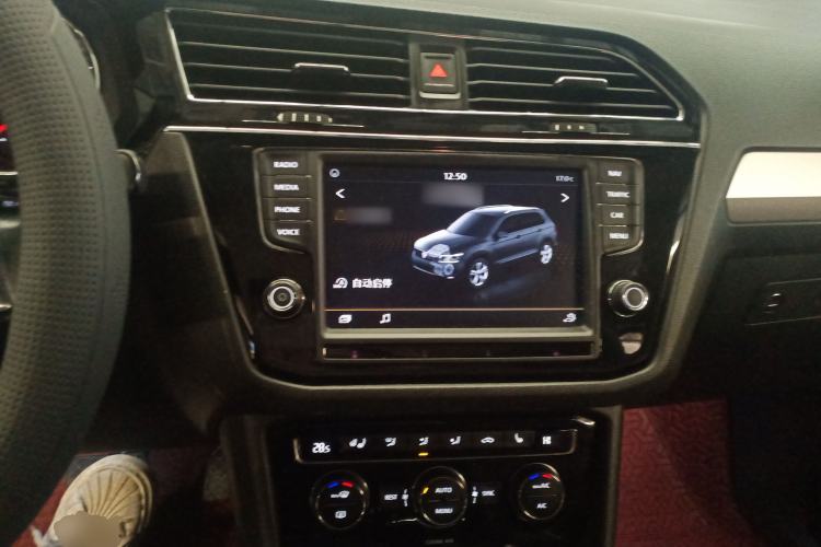Used Volkswagen Tiguan L 2018 330TSI Automatic Two-Wheel Drive Flagship Edition Center Console