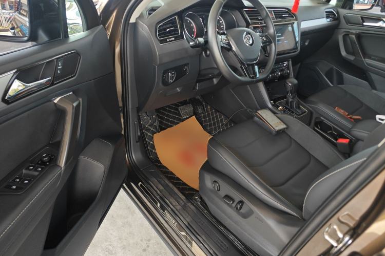 Used Volkswagen Tiguan L 2018 330TSI Automatic Two-Wheel Drive Luxury Edition Driver Seat