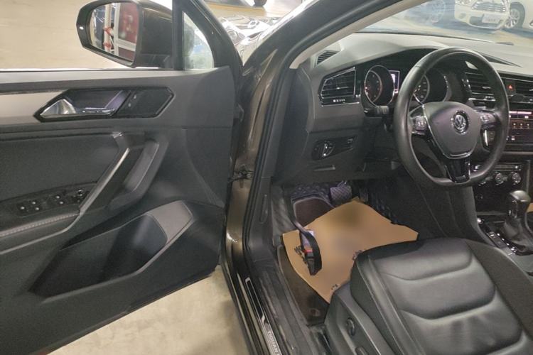 Used Volkswagen Tiguan L 2018 Facelift 330TSI Automatic Two-Wheel Drive Luxury Edition Driver Seat
