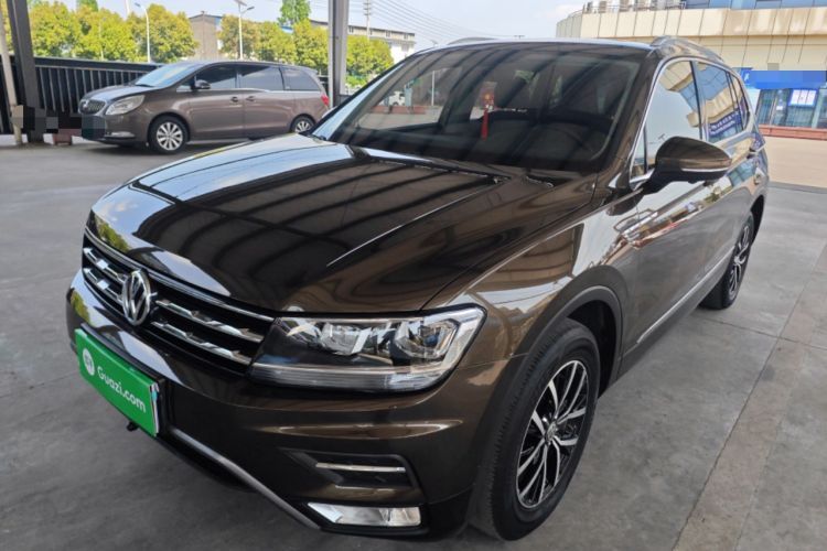 Volkswagen Tiguan L 2018 330TSI Automatic Two-Wheel Drive Luxury Edition usata Guazi used car, China used car export, Used car for sale, Used  cars, Cheapest cars for sale