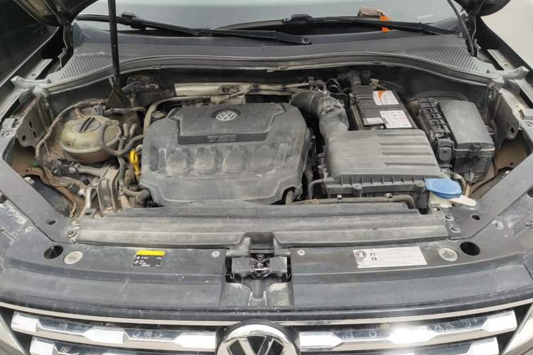 Used Volkswagen Tiguan L 2018 330TSI Automatic Two-Wheel Drive Luxury Edition Engine Bay