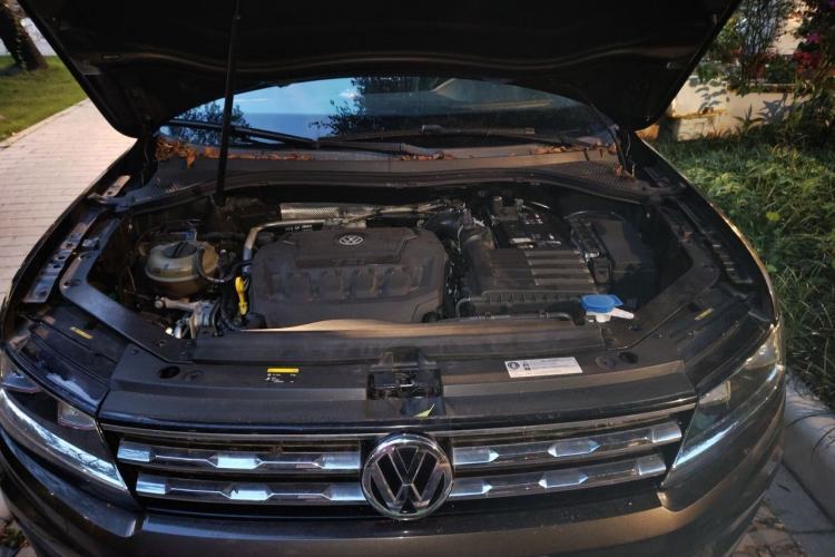 Used Volkswagen Tiguan L 2018 Facelift 330TSI Automatic Two-Wheel Drive Luxury Edition Engine Bay