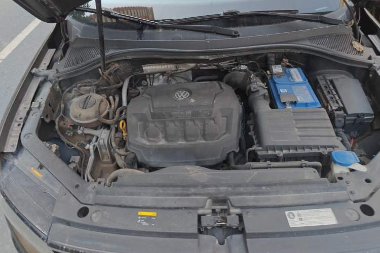 Used Volkswagen Tiguan L 2018 Revised Version 330TSI Automatic Two-Wheel Drive Trendy Edition Engine Bay