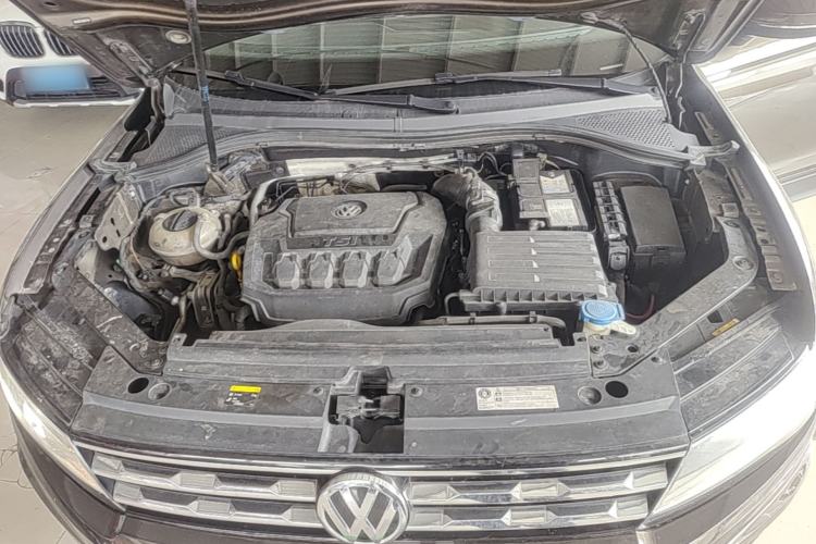Used Volkswagen Tiguan L 2018 330TSI Automatic Two-Wheel Drive Luxury Edition Engine Bay