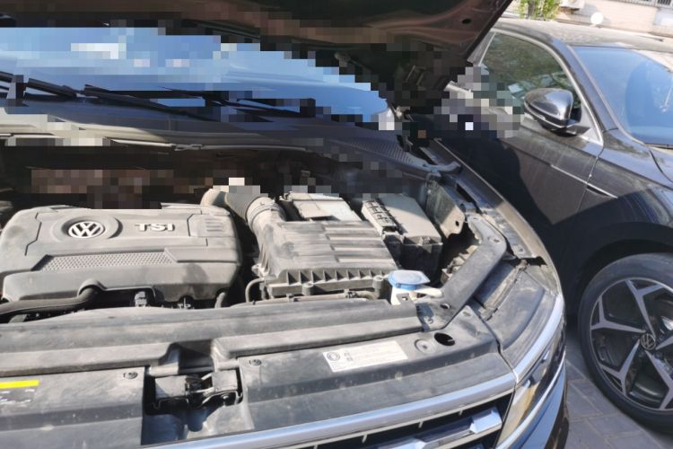 Used Volkswagen Tiguan L 2018 380TSI Automatic All-Wheel Drive Luxury Edition Engine Bay Left