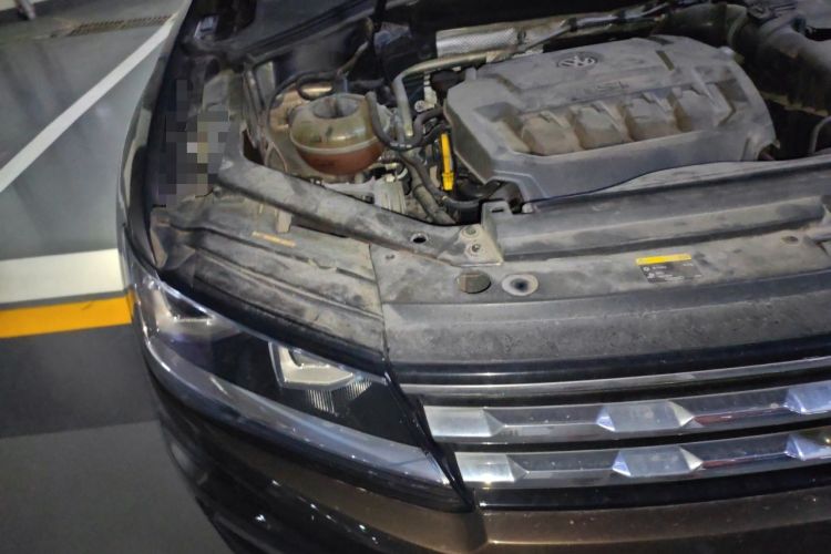 Used Volkswagen Tiguan L 2018 330TSI Automatic Two-Wheel Drive Luxury Edition Engine Bay Right