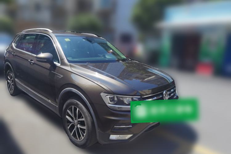 Used Volkswagen Tiguan L 2018 330TSI Automatic Two-Wheel Drive Comfort Edition Exterior 2