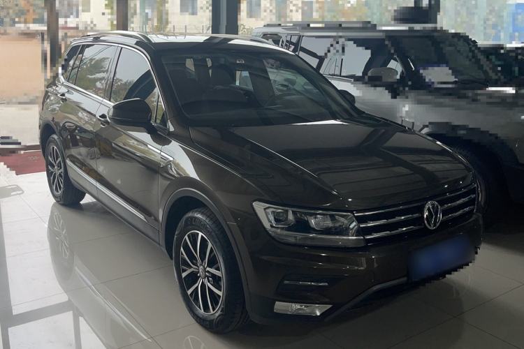 Used Volkswagen Tiguan L 2018 Facelift 330TSI Automatic Two-Wheel Drive Luxury Edition Exterior 2