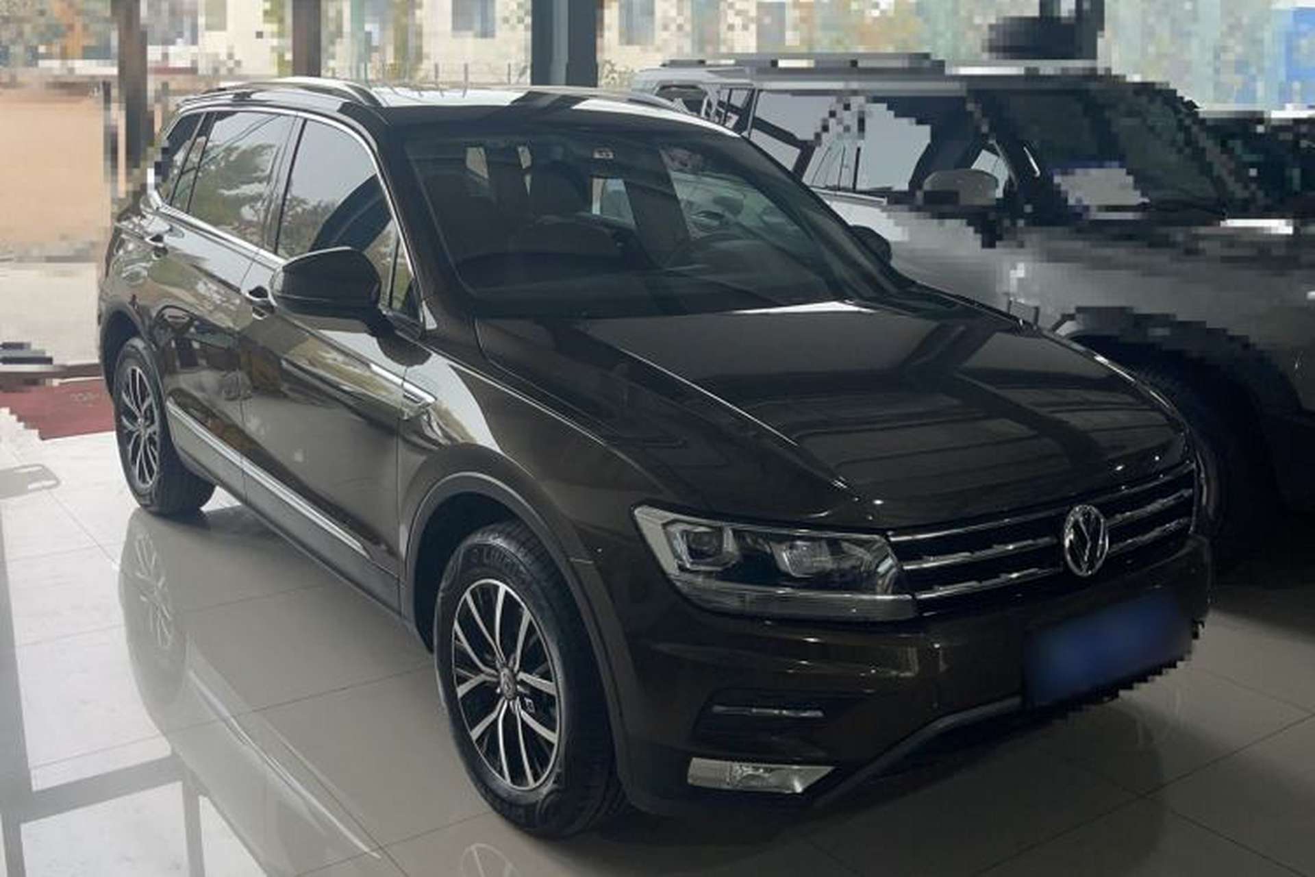 Used Volkswagen Tiguan L 2018 Facelift 330TSI Automatic Two-Wheel Drive Luxury Edition Exterior 2