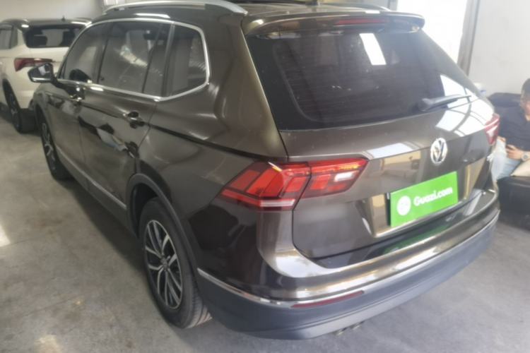 Used Volkswagen Tiguan L 2018 330TSI Automatic Two-Wheel Drive Luxury Edition Exterior 2
