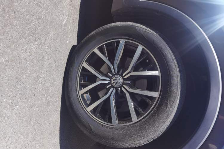 Used Volkswagen Tiguan L 2018 330TSI Automatic Two-Wheel Drive Comfort Edition Exterior 7