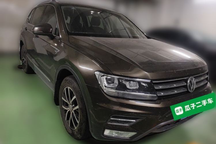 Used Volkswagen Tiguan L 2018 Facelift 330TSI Automatic Two-Wheel Drive Luxury Edition Front Right 45 Deg