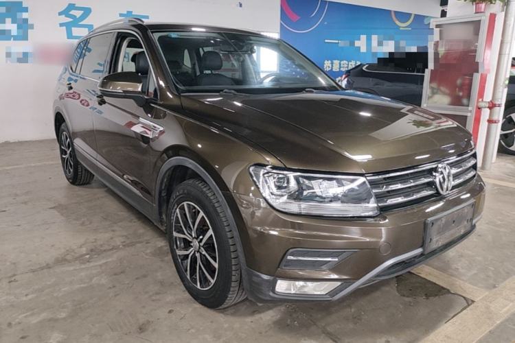 Used Volkswagen Tiguan L 2018 Facelift 330TSI Automatic Two-Wheel Drive Luxury Edition Front Right 45 Deg
