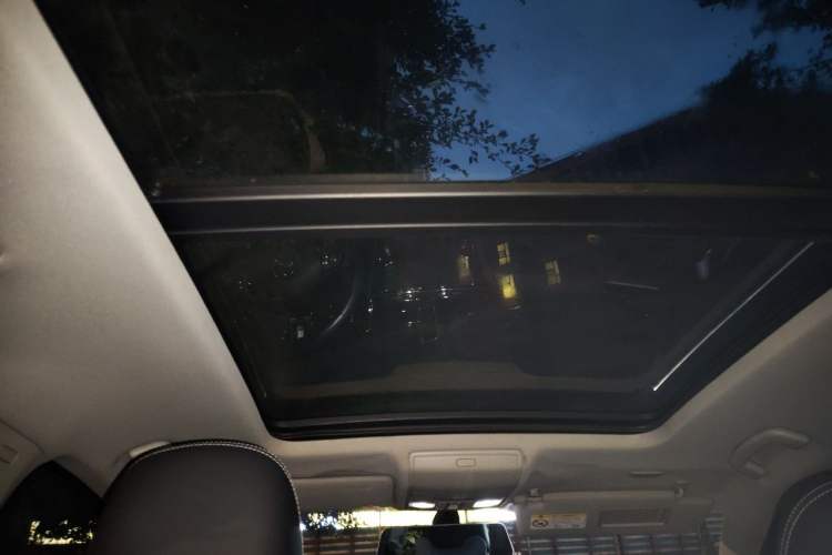 Used Volkswagen Tiguan L 2018 Facelift 330TSI Automatic Two-Wheel Drive Luxury Edition Headliner