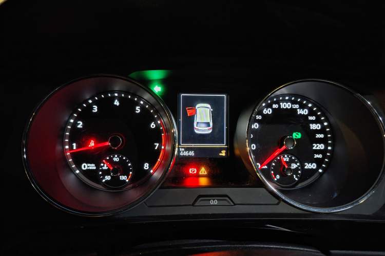 Used Volkswagen Tiguan L 2018 Facelift 330TSI Automatic Two-Wheel Drive Luxury Edition Instrument Cluster