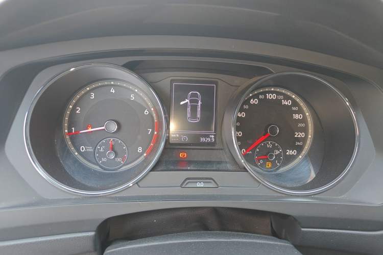 Used Volkswagen Tiguan L 2018 Revised Version 330TSI Automatic Two-Wheel Drive Trendy Edition Instrument Cluster