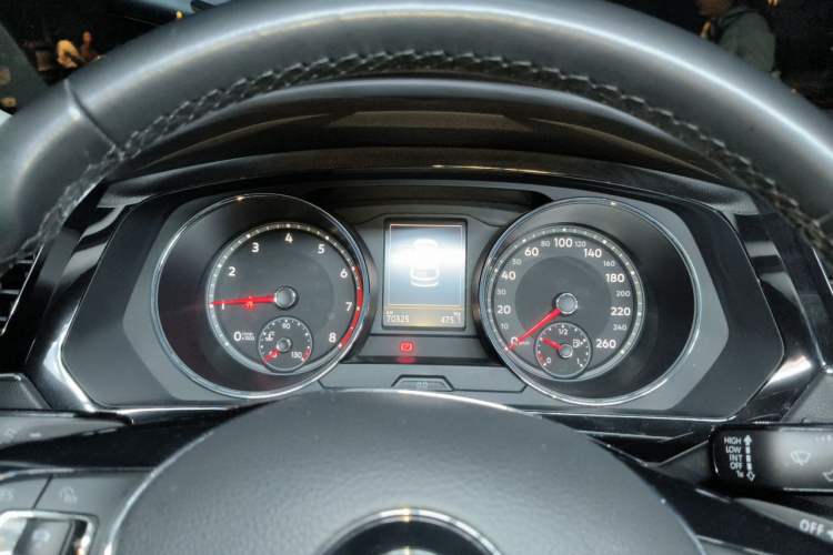 Used Volkswagen Tiguan L 2018 380TSI Automatic All-Wheel Drive Flagship Edition Instrument Cluster