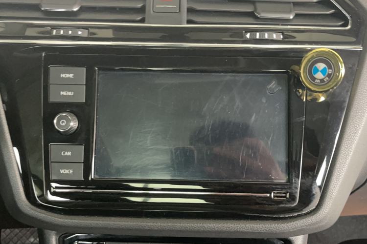 Used Volkswagen Tiguan L 2018 Facelift 330TSI Automatic Two-Wheel Drive Luxury Edition Interior 4