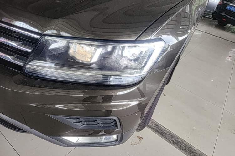 Used Volkswagen Tiguan L 2018 330TSI Automatic Two-Wheel Drive Luxury Edition Left Front Headlight
