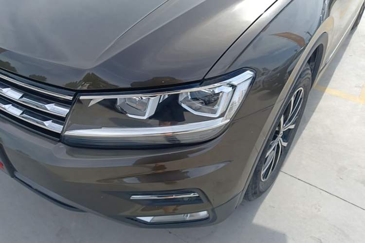 Used Volkswagen Tiguan L 2018 Facelift 330TSI Automatic Two-Wheel Drive Luxury Edition Left Front Headlight
