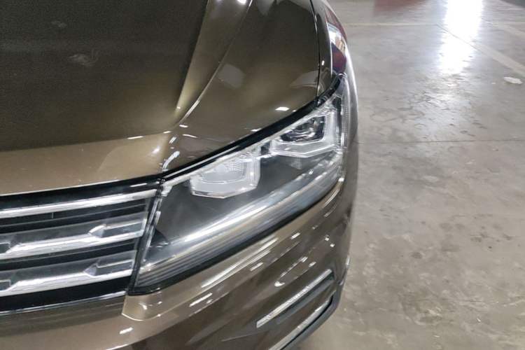 Used Volkswagen Tiguan L 2018 Facelift 330TSI Automatic Two-Wheel Drive Luxury Edition Left Front Headlight