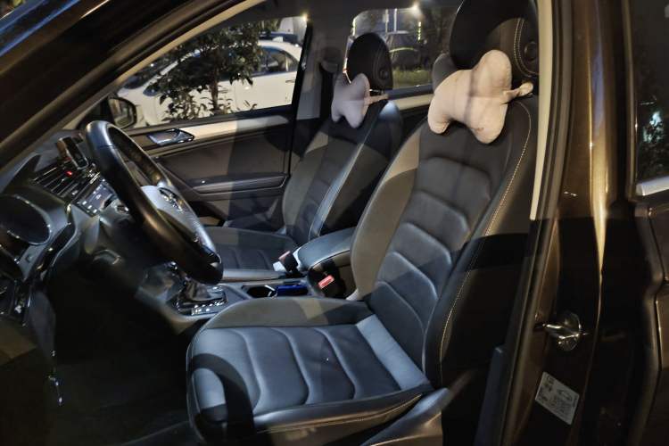 Used Volkswagen Tiguan L 2018 Facelift 330TSI Automatic Two-Wheel Drive Luxury Edition Left Front Seat