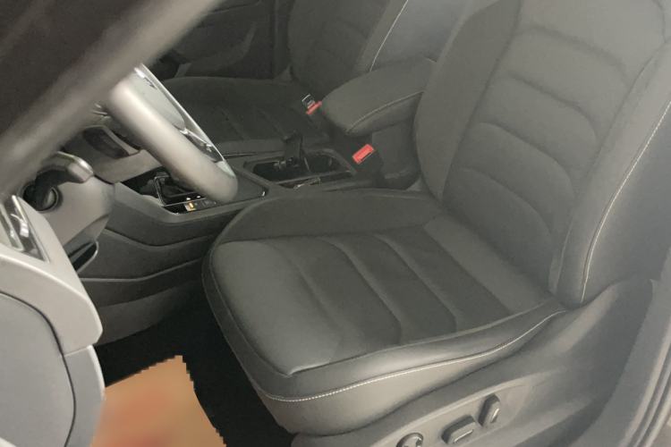 Used Volkswagen Tiguan L 2018 Facelift 330TSI Automatic Two-Wheel Drive Luxury Edition Left Front Seat